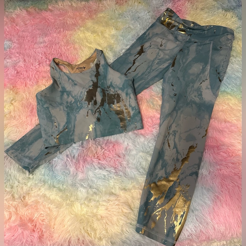 Old Navy Blue and Gold Activewear Top